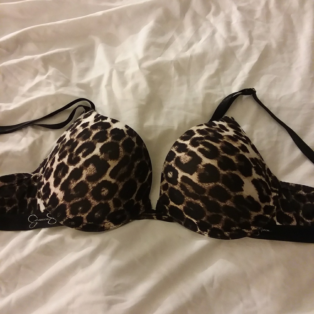 Jessica Simpson push up bra 34b